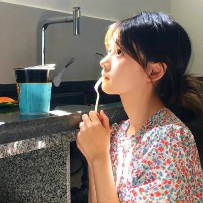 不中用的我仰望天空